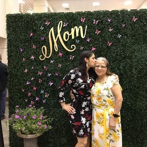 Meet your Posher, Dulce